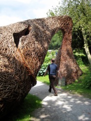 Kate Tilley-Chatsworth-willow sculpture